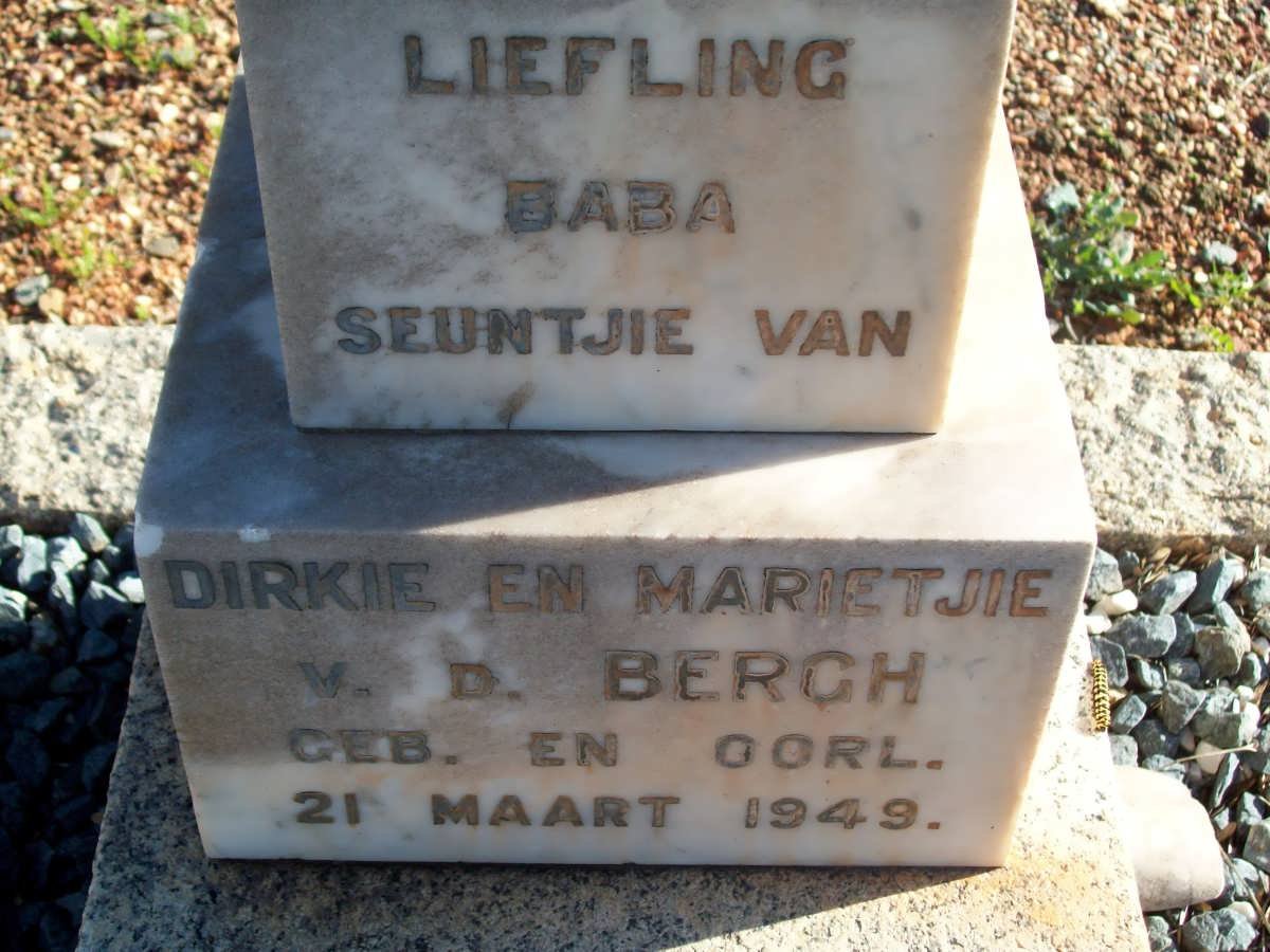 BERGH Dirk J., v.d. 1915-1999 &amp; Martha M. 1916-1996 :: V.D. BERG seuntjie 1949-1949