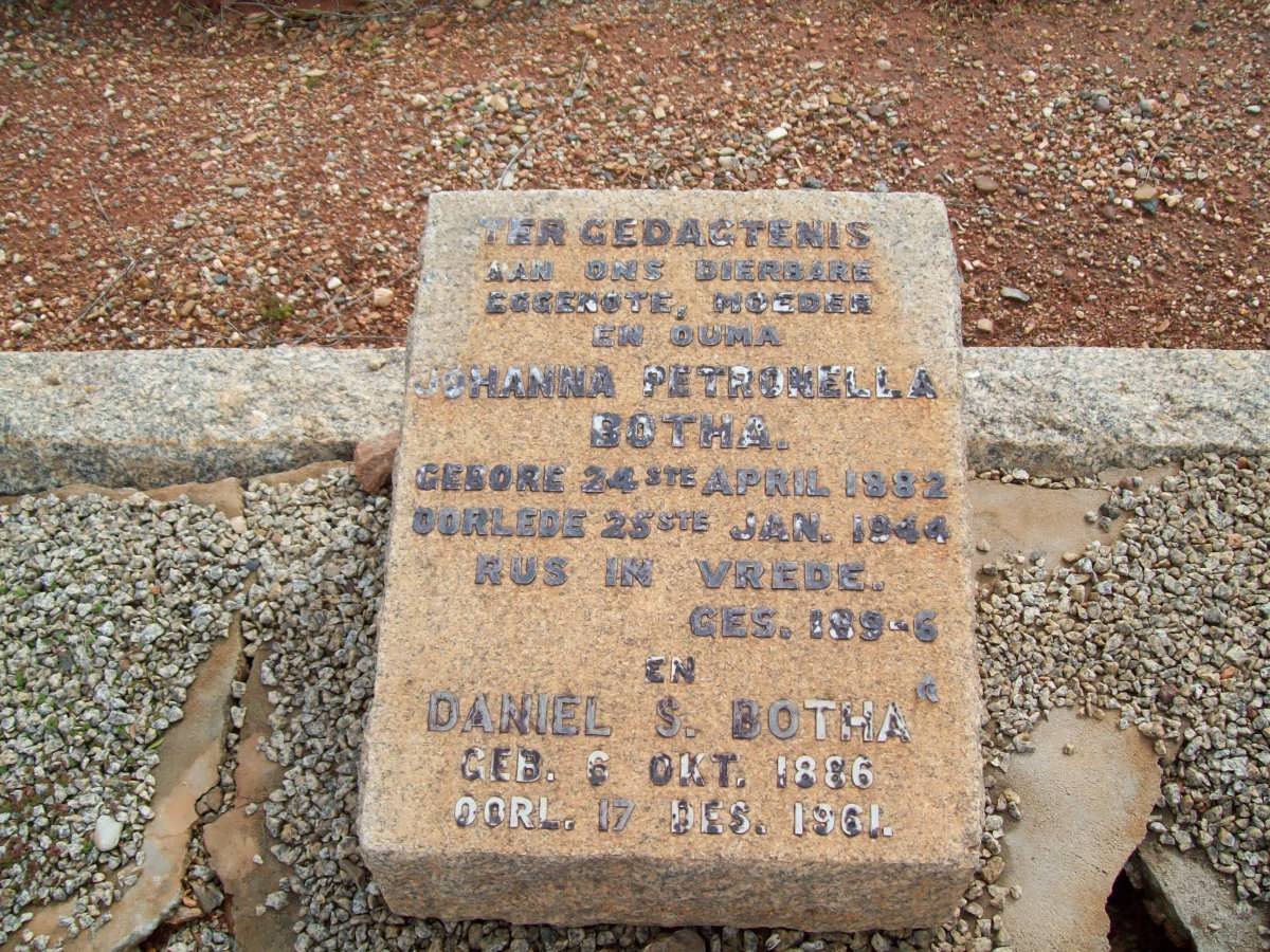 BOTHA Daniel S. 1886-1961 &amp; Johanna Petronella 1882-1944