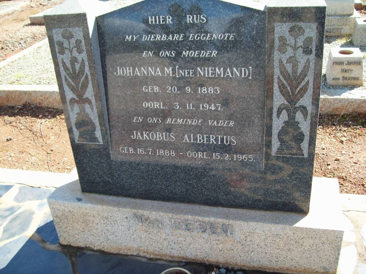 EEDEN Jakobus Albertus, van 1888-1965 &amp; Johanna M. NIEMAND 1883-1947