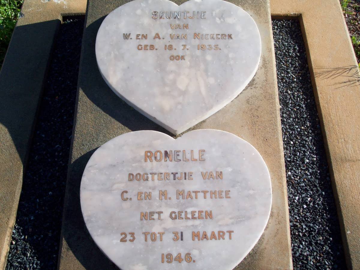 MATTHEE Ronelle 1946-1946 :: VAN NIEKERK seuntjie -1935