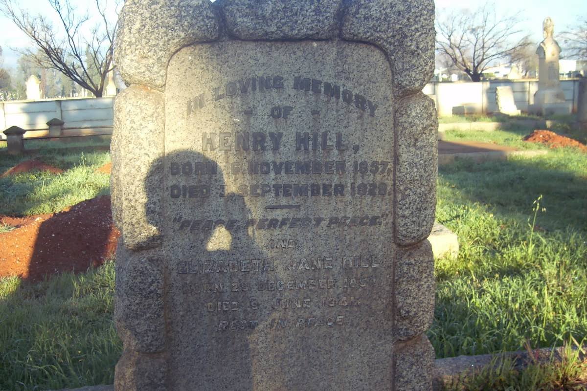HILL Henry 1857-1928 &amp; Elizabeth Jane 1858-1941