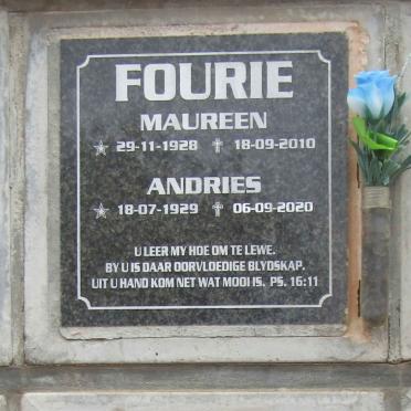 FOURIE Andries 1929-2020 & Maureen 1928-2010