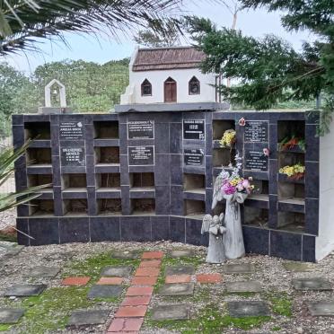Western Cape, BAARDSKEERDERSBOS, NG Kerk, Gedenkmuur