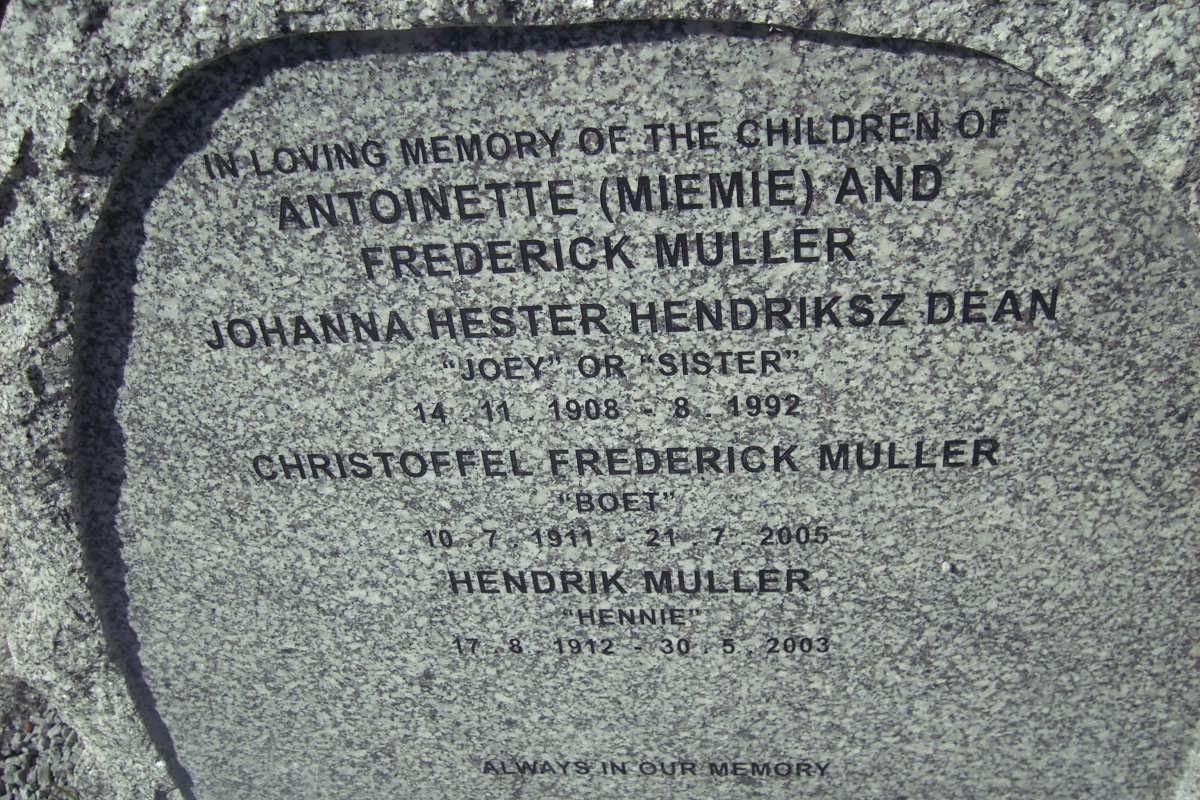 MULLER Johanna Hester Hendriksz Dean 1908-1992 :: MULLER Christoffel Frederick 1911-2005 :: MULLER Hendrik 1912-2001