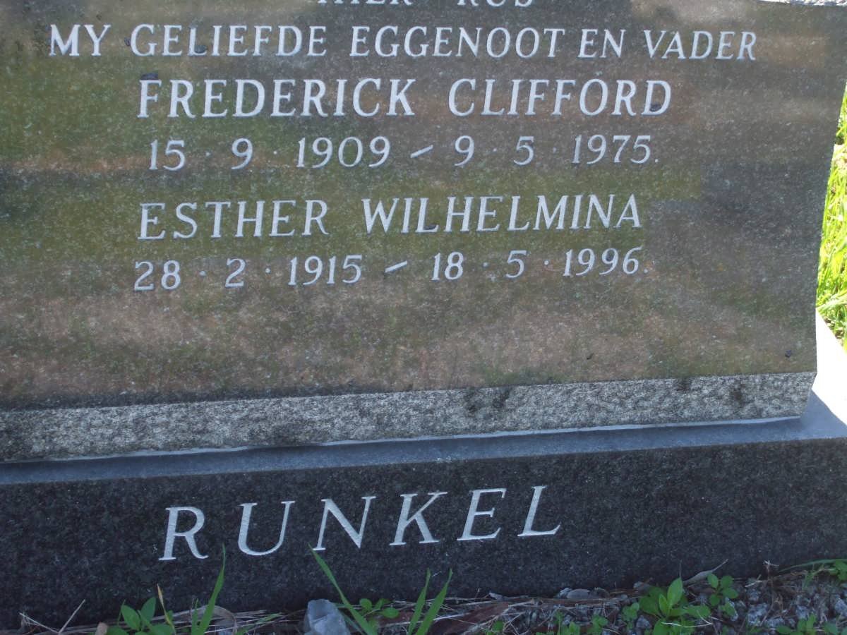 RUNKEL Frederick Clifford 1909-1975 &amp; Esther Wilhelmina 1915-1996